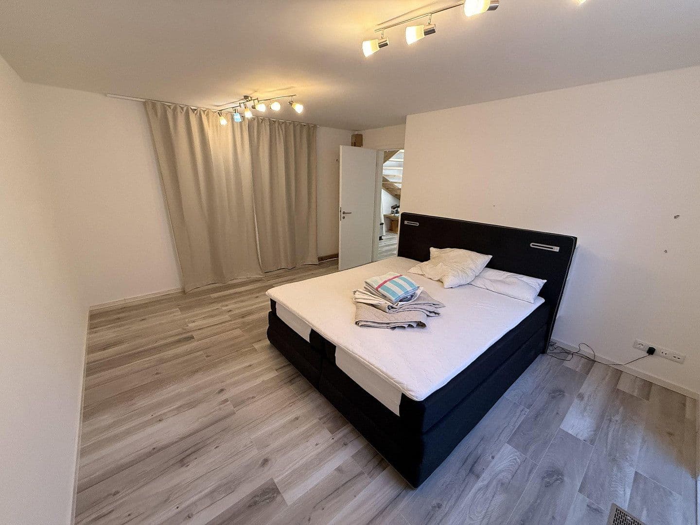 Prodej domu 171 m², pozemek 417 m², Neuried, Bavorsko Prodej domu 171 m², pozemek 417 m², Neuried, Bavorsko