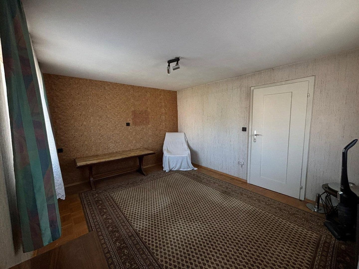 Prodej domu 96 m², pozemek 1.092 m², Bretzfeld, Bádensko-Württembersko Prodej domu 96 m², pozemek 1.092 m², Bretzfeld, Bádensko-Württembersko