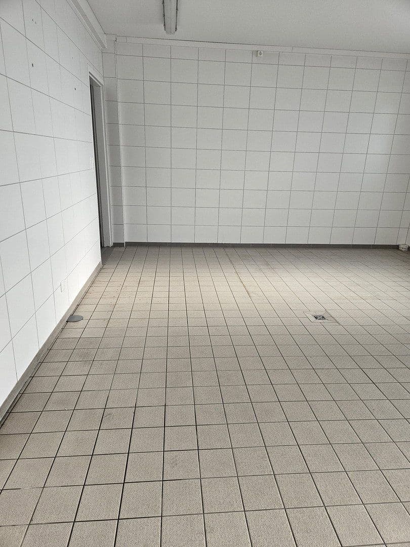 Pronájem nebytového prostoru 185 m², Windbergweg 1, Berlin, Berlín Pronájem nebytového prostoru 185 m², Windbergweg 1, Berlin, Berlín