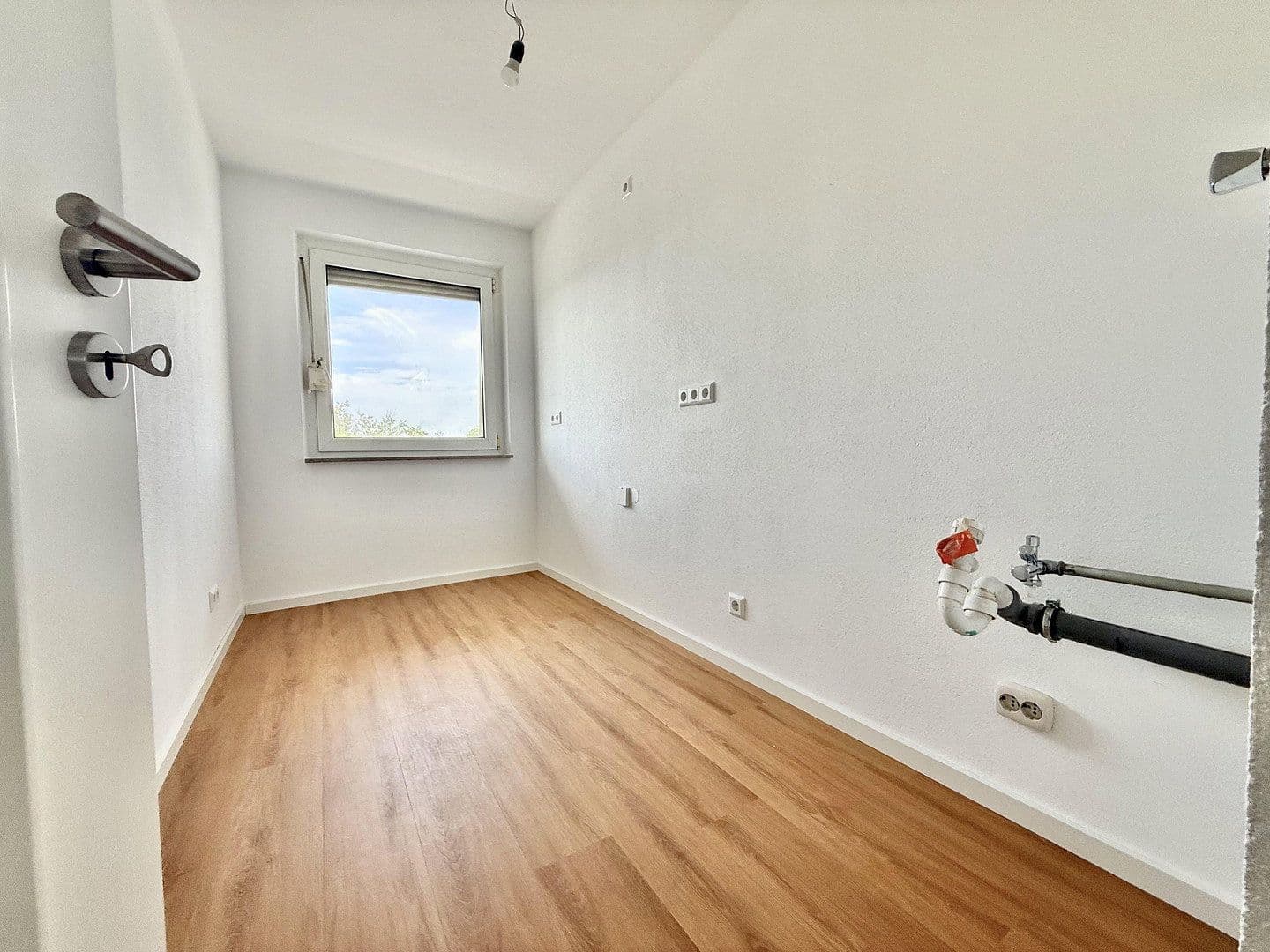 Prodej bytu 3+1 75 m², Hohenstaufenstrasse 100, Göppingen, Bádensko-Württembersko Prodej bytu 3+1 75 m², Hohenstaufenstrasse 100, Göppingen, Bádensko-Württembersko