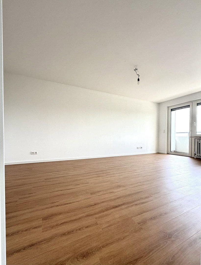 Prodej bytu 3+1 75 m², Hohenstaufenstrasse 100, Göppingen, Bádensko-Württembersko Prodej bytu 3+1 75 m², Hohenstaufenstrasse 100, Göppingen, Bádensko-Württembersko