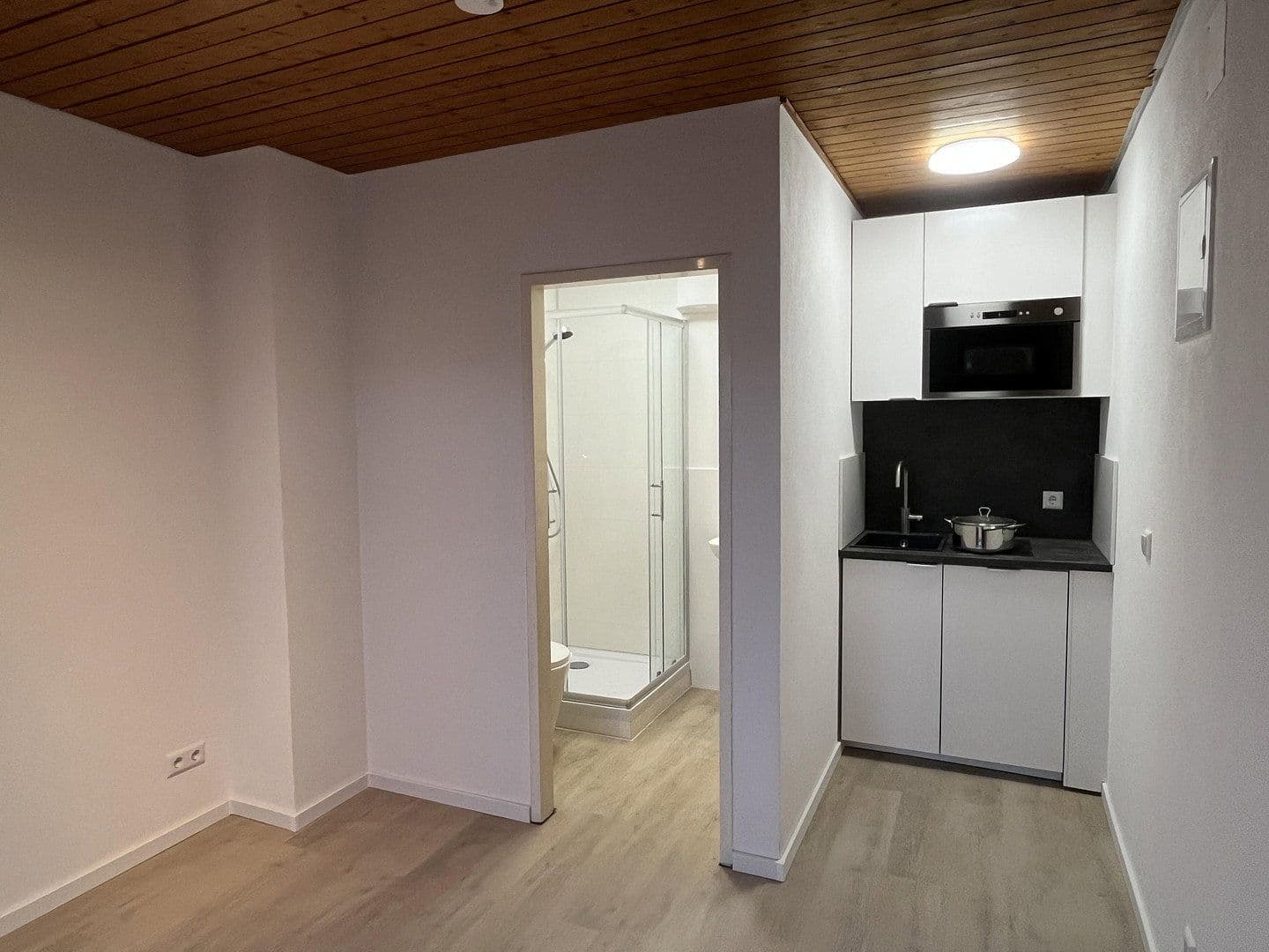 Pronájem bytu 1+1 17 m², Mühlstrasse 50, Nürtingen, Bádensko-Württembersko Pronájem bytu 1+1 17 m², Mühlstrasse 50, Nürtingen, Bádensko-Württembersko