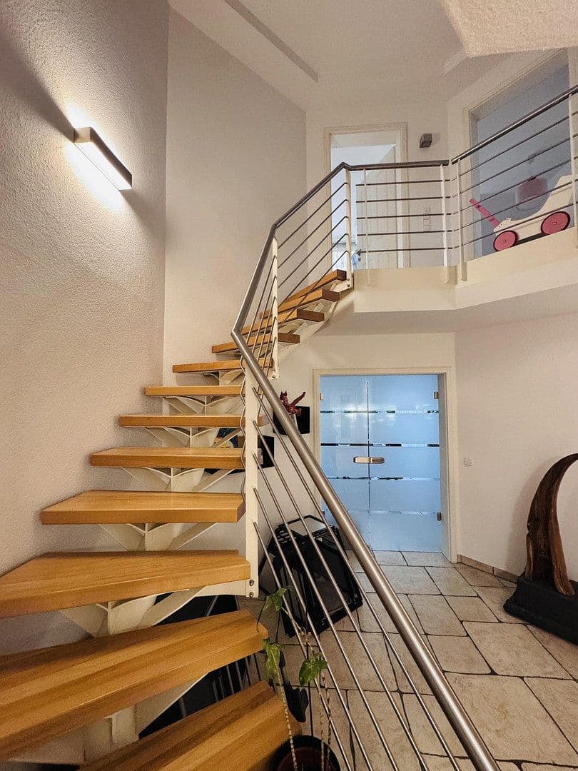 Prodej domu 180 m², pozemek 550 m², Seelze, Dolní Sasko Prodej domu 180 m², pozemek 550 m², Seelze, Dolní Sasko