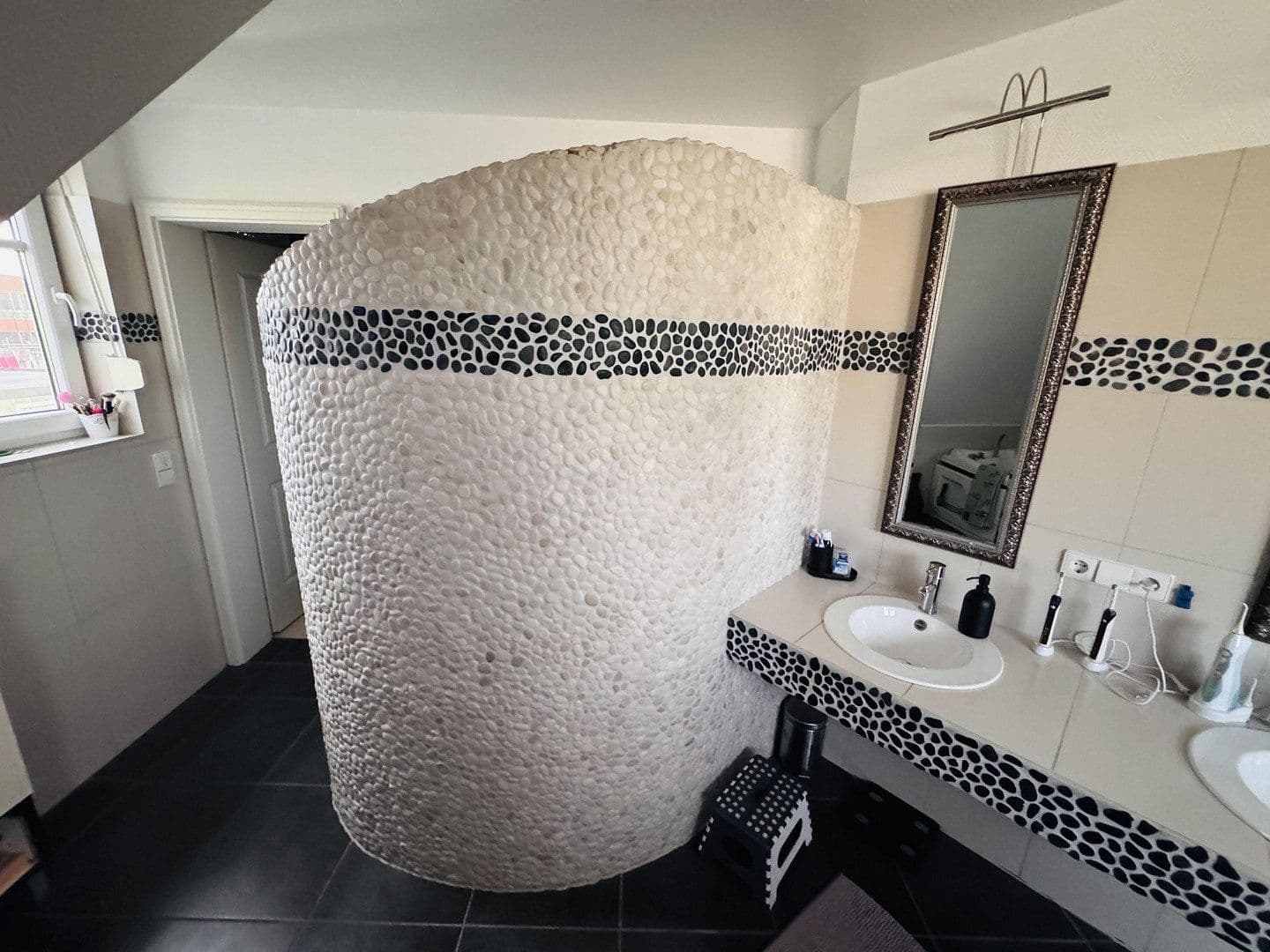 Prodej domu 180 m², pozemek 550 m², Seelze, Dolní Sasko Prodej domu 180 m², pozemek 550 m², Seelze, Dolní Sasko