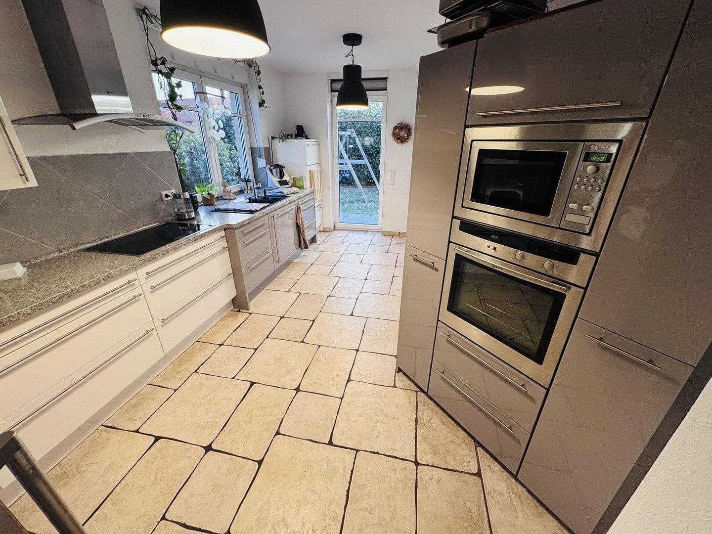 Prodej domu 180 m², pozemek 550 m², Seelze, Dolní Sasko Prodej domu 180 m², pozemek 550 m², Seelze, Dolní Sasko