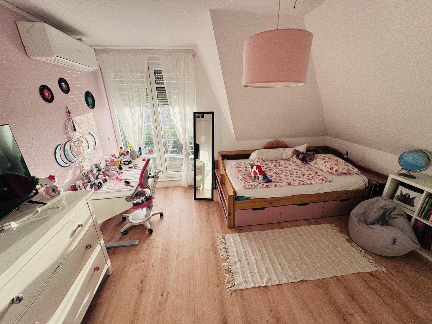 Prodej domu 180 m², pozemek 550 m², Seelze, Dolní Sasko Prodej domu 180 m², pozemek 550 m², Seelze, Dolní Sasko