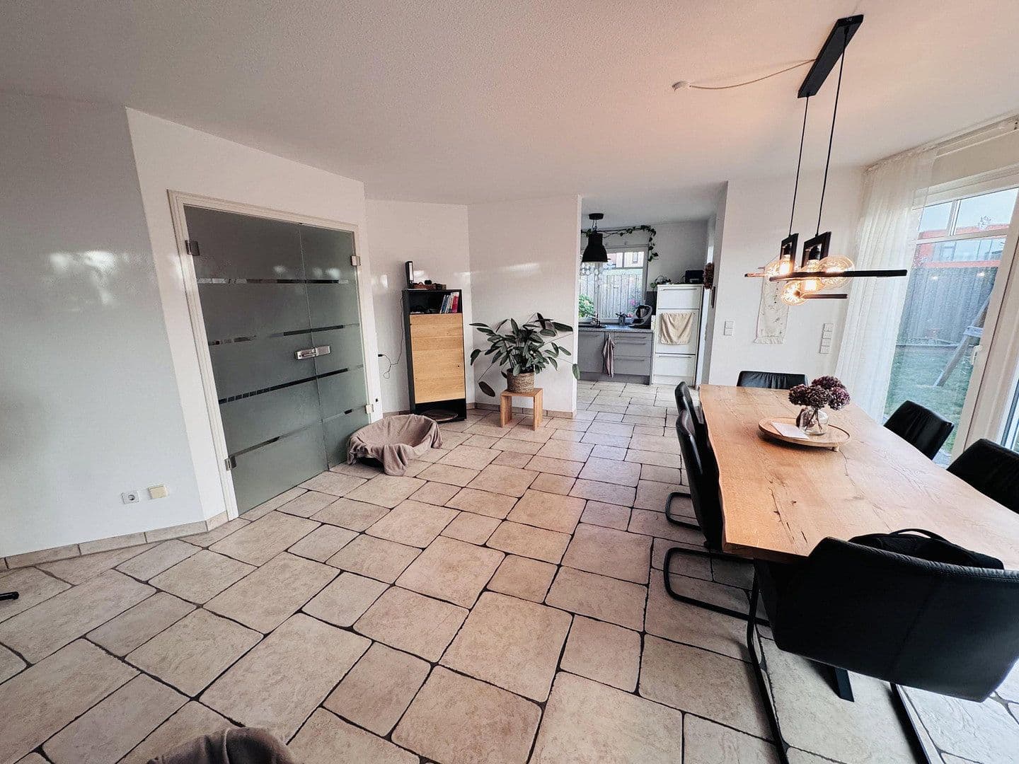 Prodej domu 180 m², pozemek 550 m², Seelze, Dolní Sasko Prodej domu 180 m², pozemek 550 m², Seelze, Dolní Sasko