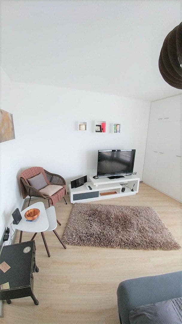 Pronájem bytu 1+1 33 m², Ferchenseestrasse 0, München, Bavorsko Pronájem bytu 1+1 33 m², Ferchenseestrasse 0, München, Bavorsko