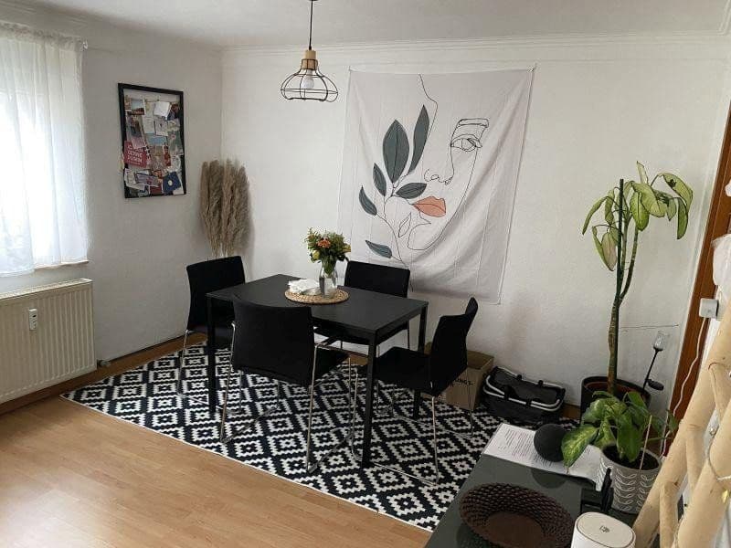 Pronájem bytu 2+1 51 m², Hohenkreuzweg 0, Esslingen am Neckar, Bádensko-Württembersko Pronájem bytu 2+1 51 m², Hohenkreuzweg 0, Esslingen am Neckar, Bádensko-Württembersko