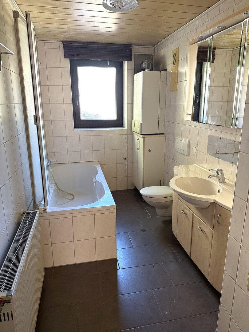 Prodej domu 320 m², pozemek 551 m², Ansbach, Bavorsko Prodej domu 320 m², pozemek 551 m², Ansbach, Bavorsko