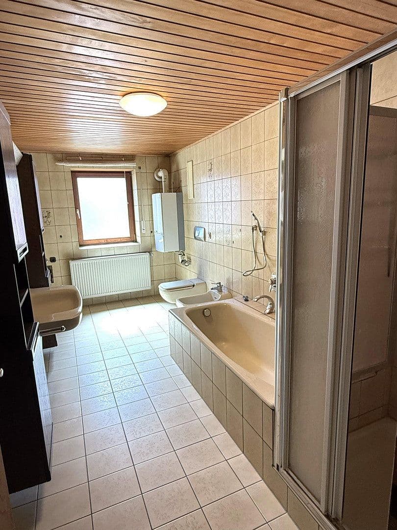 Prodej domu 320 m², pozemek 551 m², Ansbach, Bavorsko Prodej domu 320 m², pozemek 551 m², Ansbach, Bavorsko