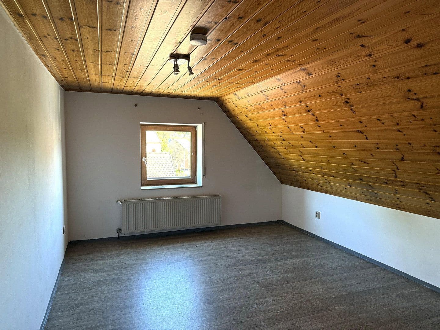 Prodej domu 320 m², pozemek 551 m², Ansbach, Bavorsko Prodej domu 320 m², pozemek 551 m², Ansbach, Bavorsko