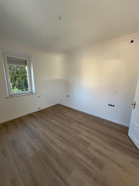 Pronájem bytu 2+1 57 m², Waldstromerstr. 18, Nürnberg, Bavorsko Pronájem bytu 2+1 57 m², Waldstromerstr. 18, Nürnberg, Bavorsko