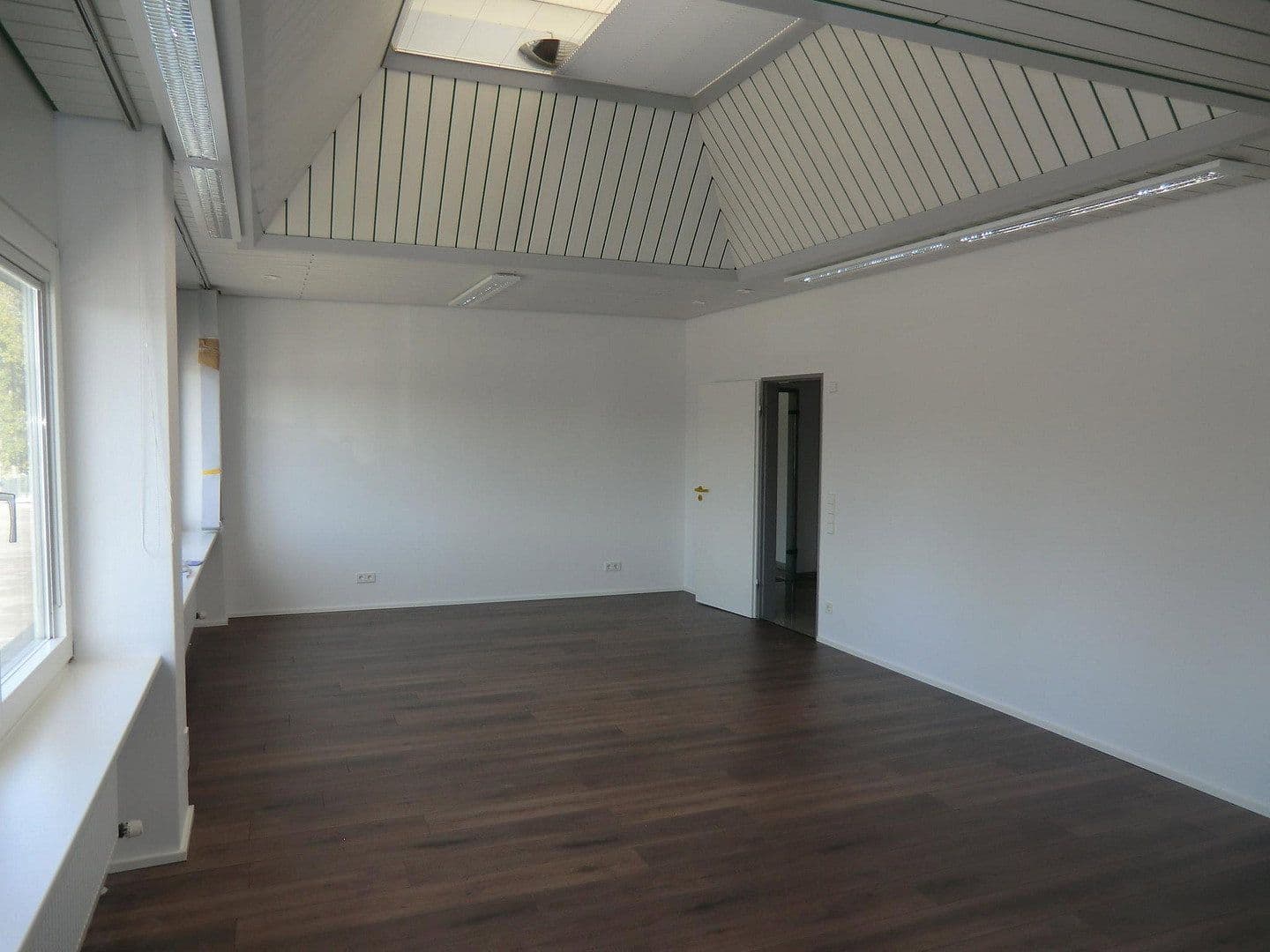 Pronájem kanceláře 112 m², Maybachstr. 3, Karlsruhe, Bádensko-Württembersko Pronájem kanceláře 112 m², Maybachstr. 3, Karlsruhe, Bádensko-Württembersko