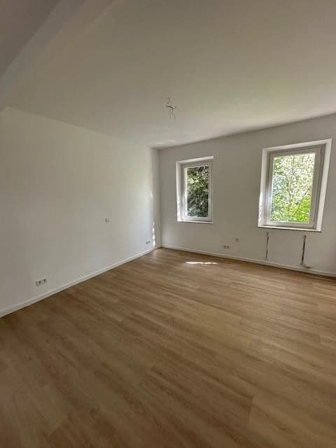 Pronájem bytu 3+1 83 m², Waldstromerstr. 18, Nürnberg, Bavorsko Pronájem bytu 3+1 83 m², Waldstromerstr. 18, Nürnberg, Bavorsko