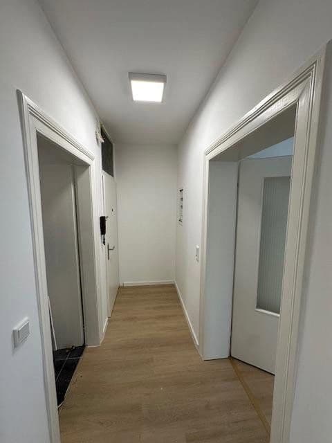 Pronájem bytu 3+1 83 m², Waldstromerstr. 18, Nürnberg, Bavorsko Pronájem bytu 3+1 83 m², Waldstromerstr. 18, Nürnberg, Bavorsko