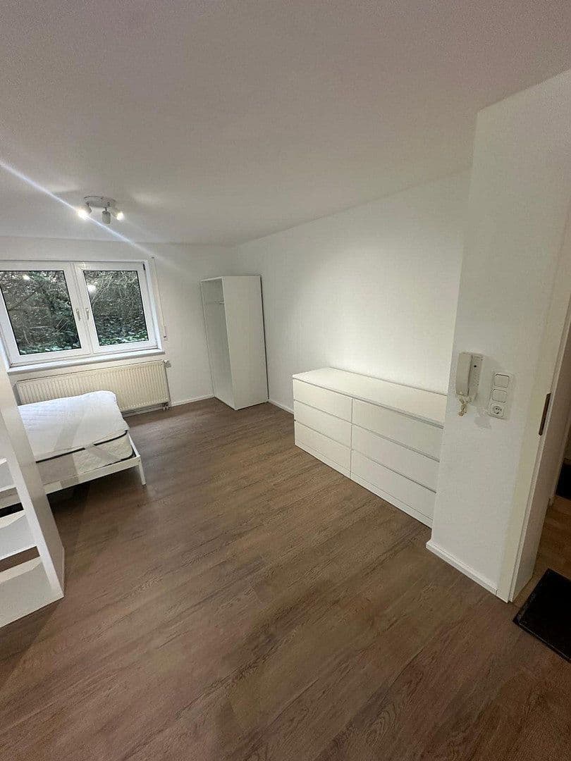Pronájem bytu 1+1 30 m², Weingärtenstr. 30, Kelsterbach, Hessen Pronájem bytu 1+1 30 m², Weingärtenstr. 30, Kelsterbach, Hessen