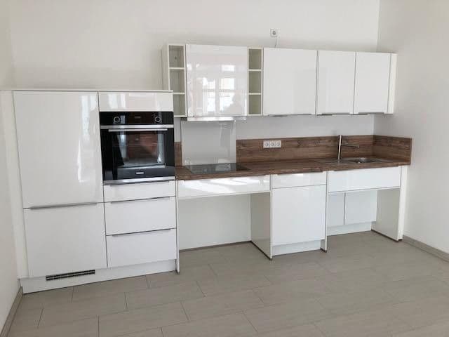 Pronájem bytu 1+1 62 m², Rheinstr. 51, Baden-Baden, Bádensko-Württembersko Pronájem bytu 1+1 62 m², Rheinstr. 51, Baden-Baden, Bádensko-Württembersko