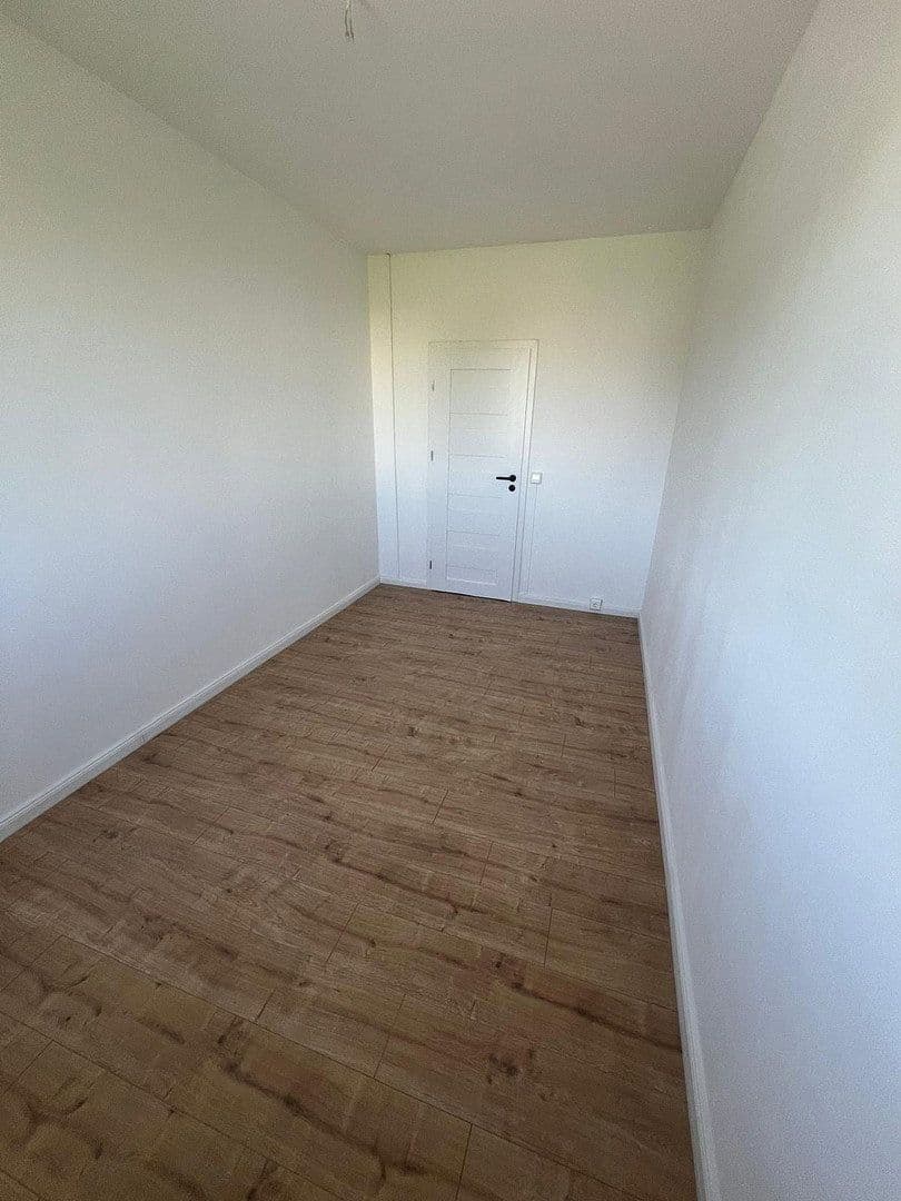 Pronájem bytu 3+1 70 m², Alfred-Haude-Straße 27, Neubrandenburg, Mecklenburg-Vorpommern Pronájem bytu 3+1 70 m², Alfred-Haude-Straße 27, Neubrandenburg, Mecklenburg-Vorpommern