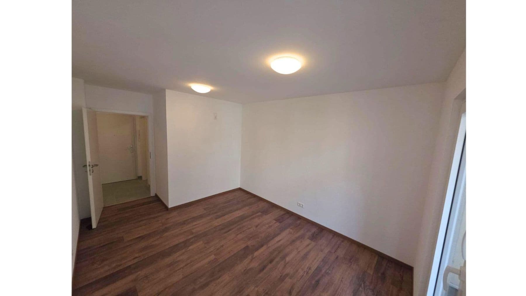 Prodej bytu 2+1 43 m², Karlsruhe, Bádensko-Württembersko Prodej bytu 2+1 43 m², Karlsruhe, Bádensko-Württembersko