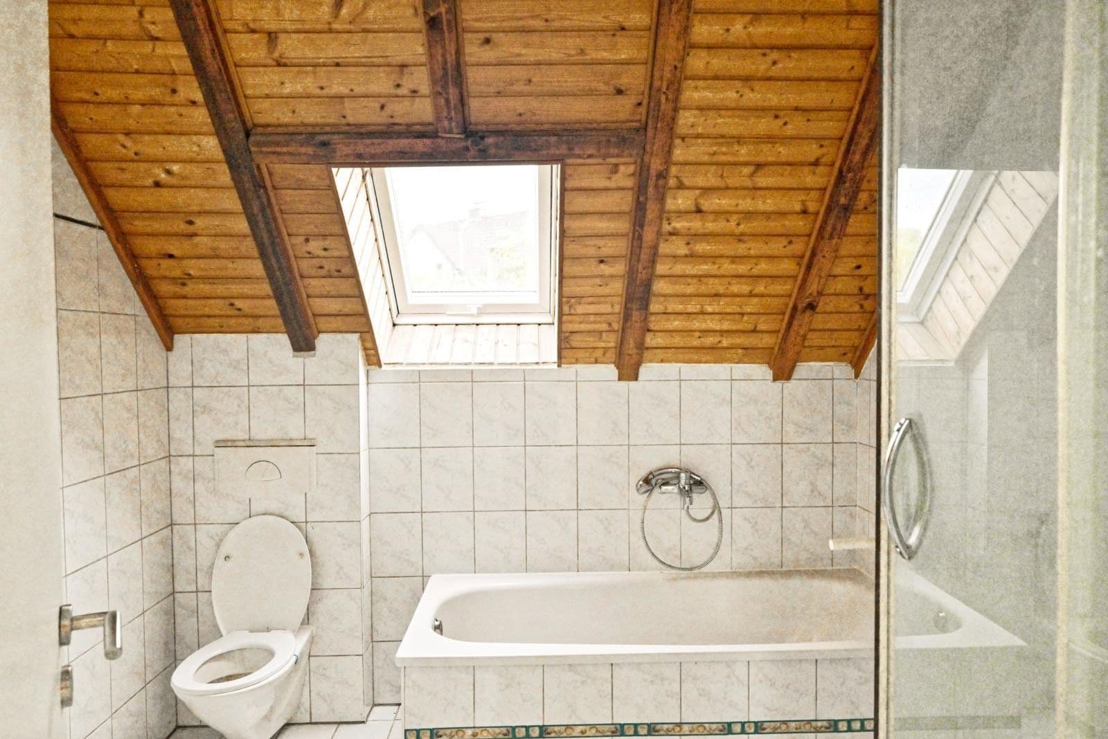 Prodej domu 107 m², pozemek 332 m², Mehren, Porýní-Falc Prodej domu 107 m², pozemek 332 m², Mehren, Porýní-Falc