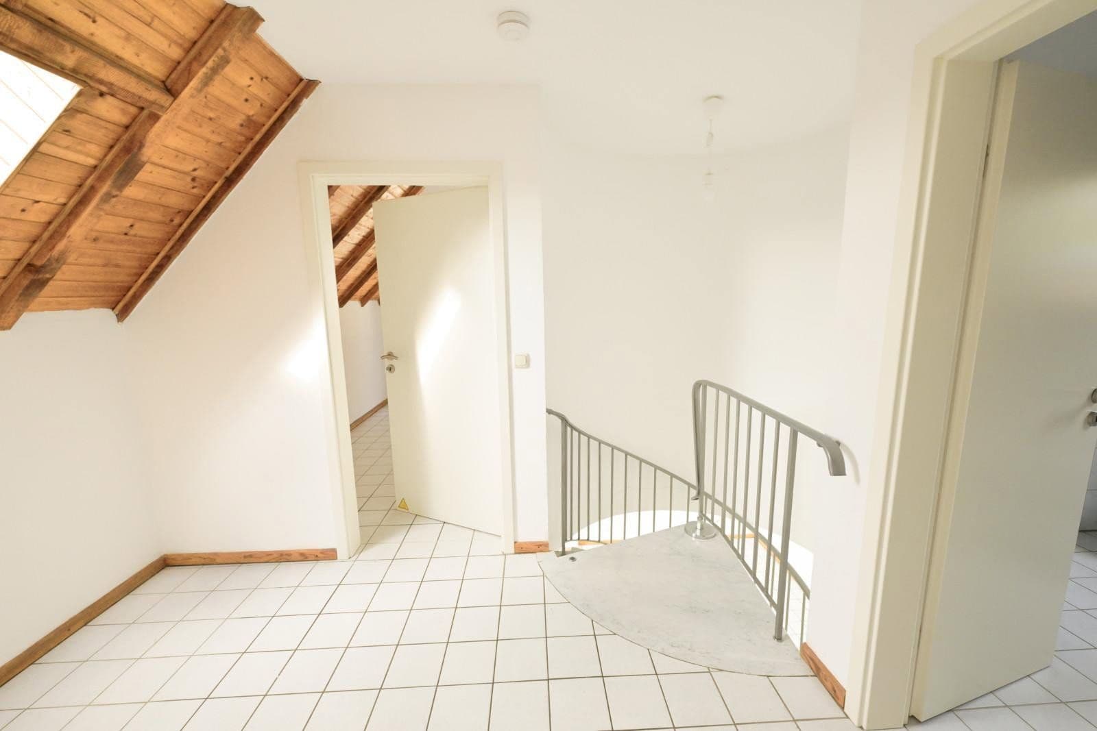 Prodej domu 107 m², pozemek 332 m², Mehren, Porýní-Falc Prodej domu 107 m², pozemek 332 m², Mehren, Porýní-Falc
