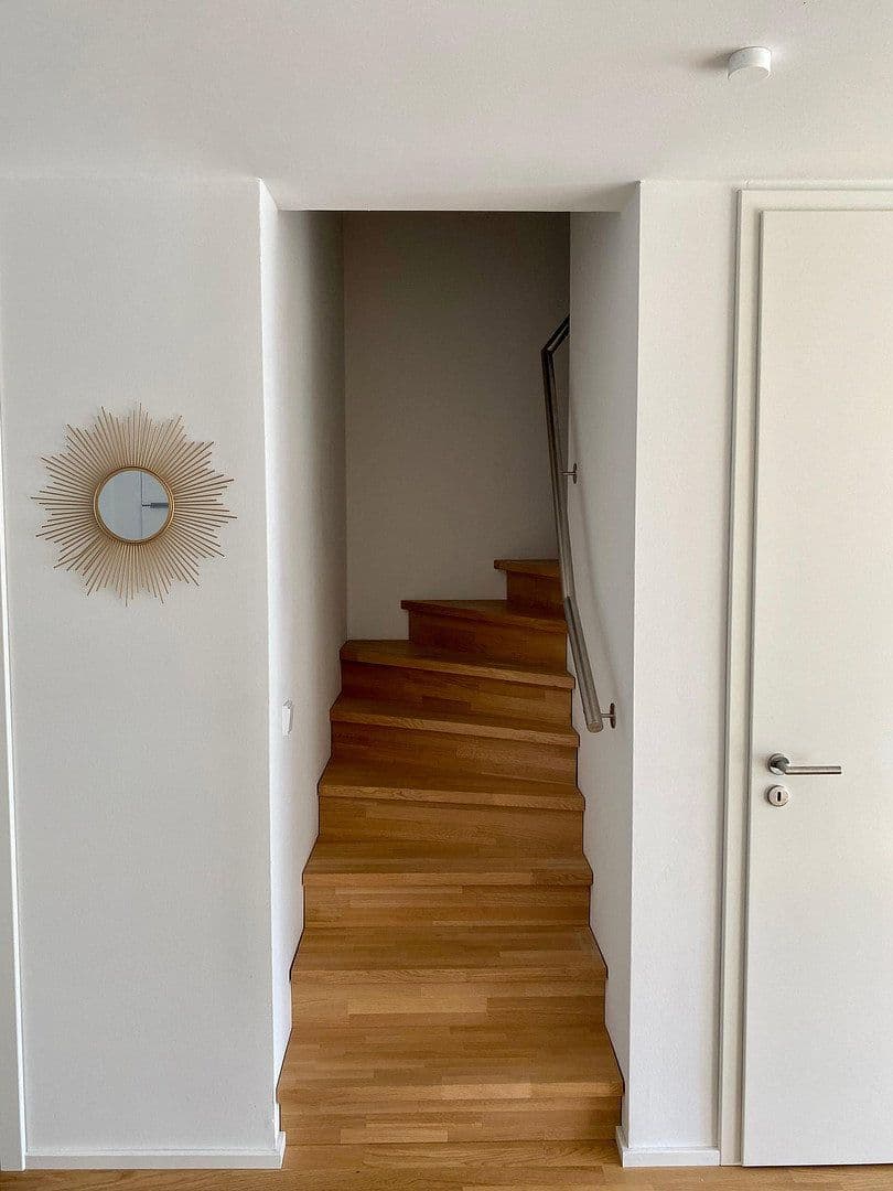 Pronájem domu 139 m², pozemek 122 m², Rotkehlchenweg 134, Wiesbaden, Hessen Pronájem domu 139 m², pozemek 122 m², Rotkehlchenweg 134, Wiesbaden, Hessen