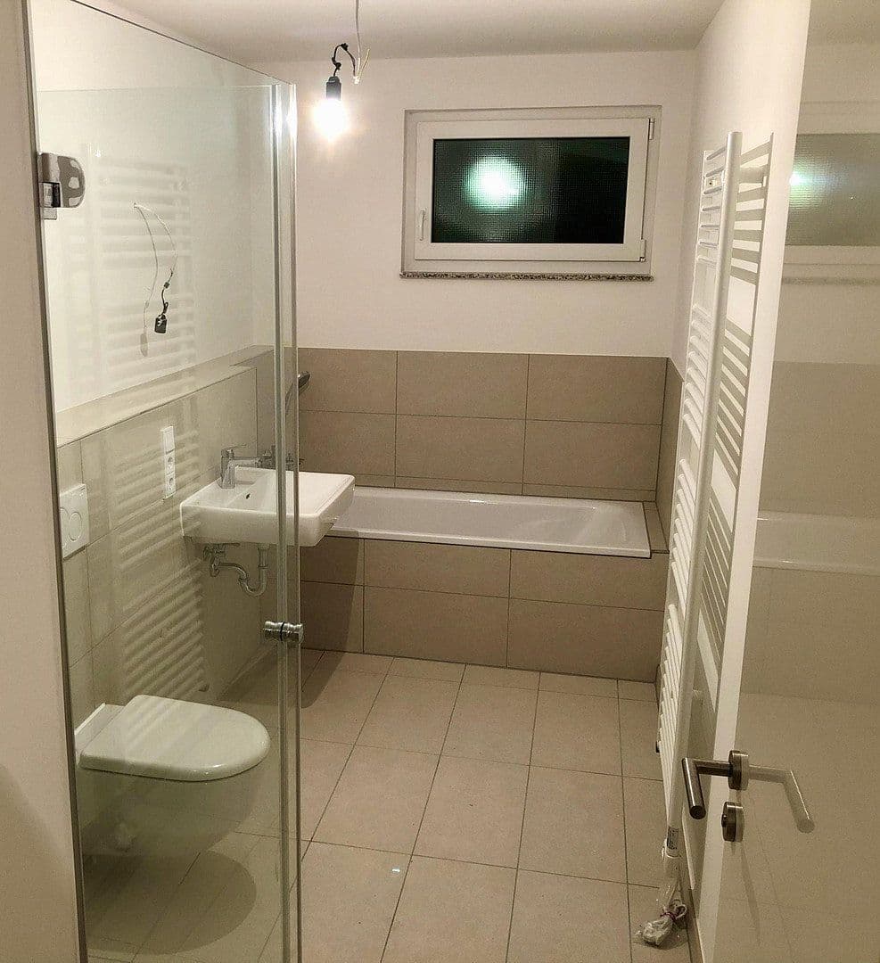 Pronájem domu 139 m², pozemek 122 m², Rotkehlchenweg 134, Wiesbaden, Hessen Pronájem domu 139 m², pozemek 122 m², Rotkehlchenweg 134, Wiesbaden, Hessen
