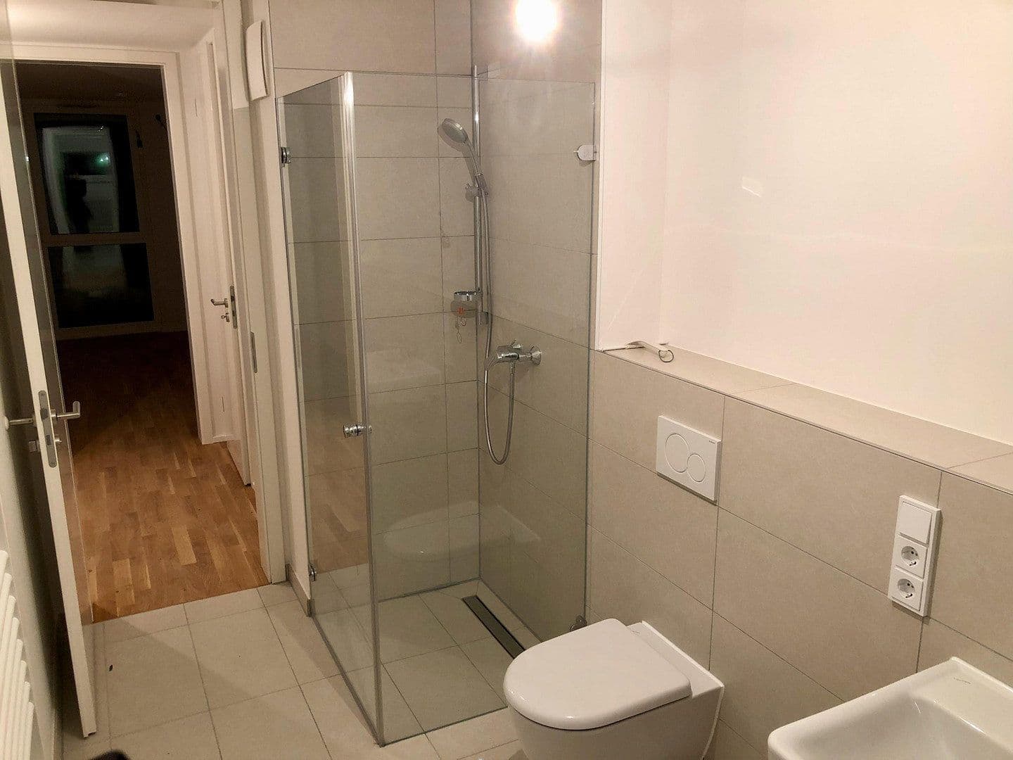 Pronájem domu 139 m², pozemek 122 m², Rotkehlchenweg 134, Wiesbaden, Hessen Pronájem domu 139 m², pozemek 122 m², Rotkehlchenweg 134, Wiesbaden, Hessen