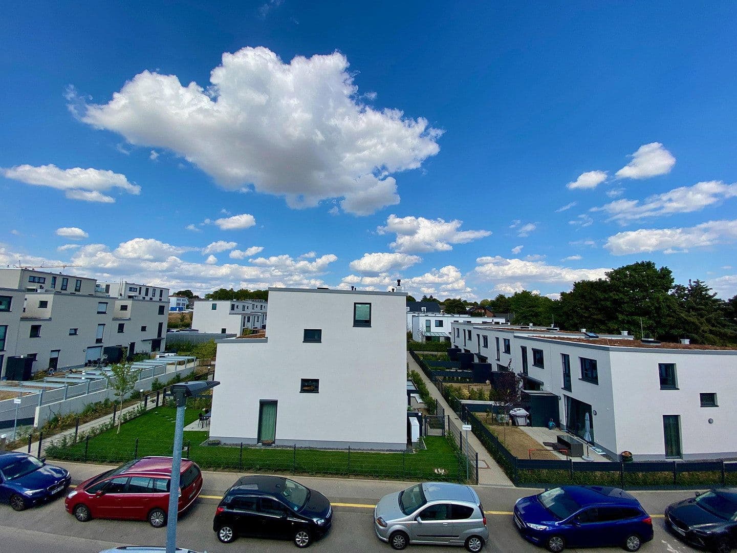 Pronájem domu 139 m², pozemek 122 m², Rotkehlchenweg 134, Wiesbaden, Hessen Pronájem domu 139 m², pozemek 122 m², Rotkehlchenweg 134, Wiesbaden, Hessen