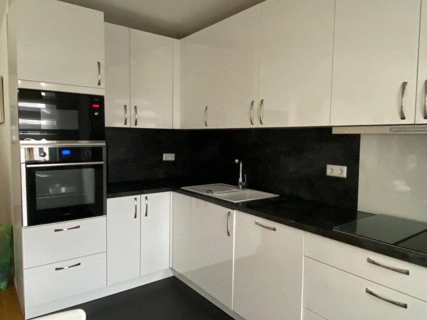Prodej bytu 4+1 110 m², Karlsruhe, Bádensko-Württembersko Prodej bytu 4+1 110 m², Karlsruhe, Bádensko-Württembersko