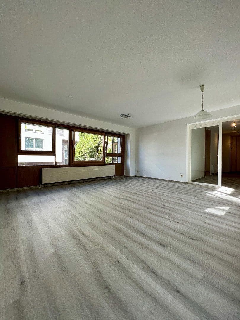 Pronájem bytu 3+1 88 m², Wilhelmstr. 37, Böblingen, Bádensko-Württembersko Pronájem bytu 3+1 88 m², Wilhelmstr. 37, Böblingen, Bádensko-Württembersko