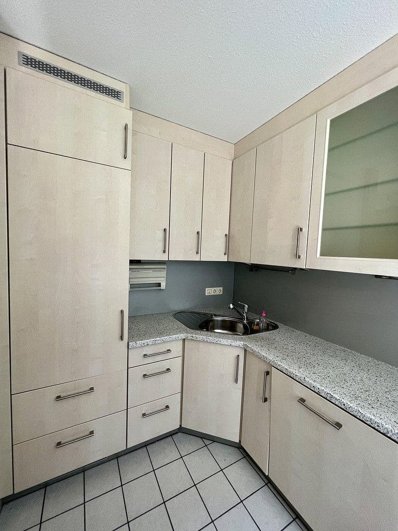 Pronájem bytu 3+1 88 m², Wilhelmstr. 37, Böblingen, Bádensko-Württembersko Pronájem bytu 3+1 88 m², Wilhelmstr. 37, Böblingen, Bádensko-Württembersko