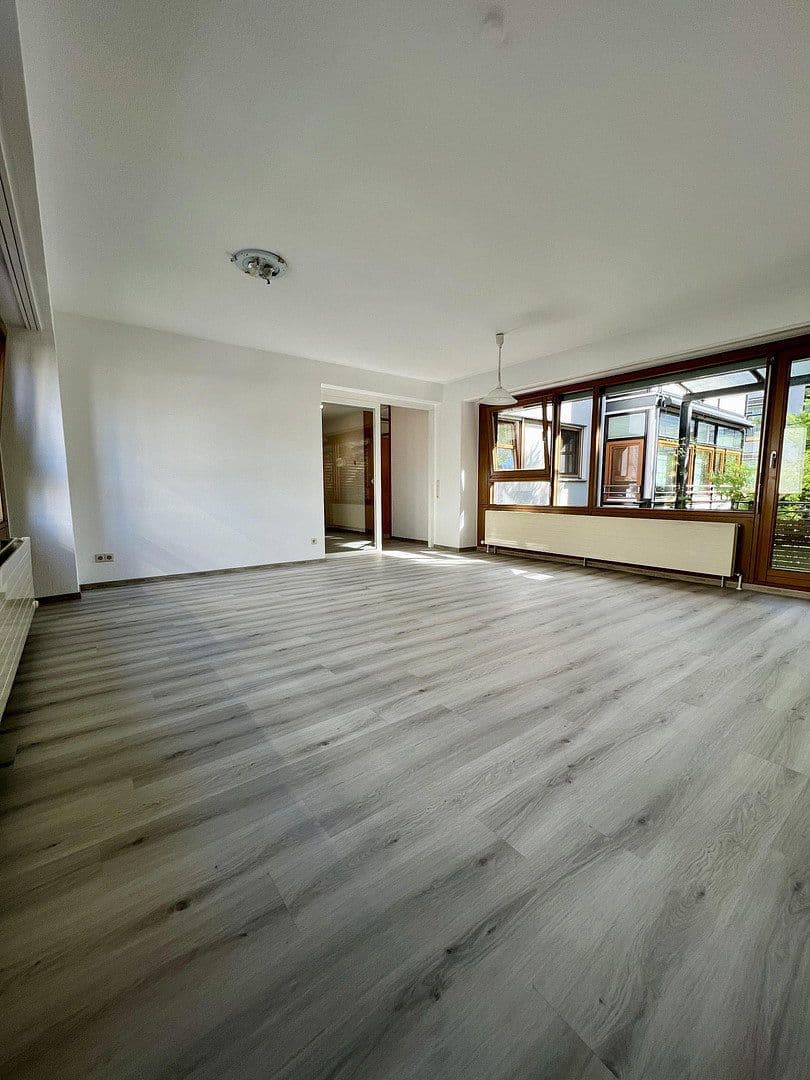 Pronájem bytu 3+1 88 m², Wilhelmstr. 37, Böblingen, Bádensko-Württembersko Pronájem bytu 3+1 88 m², Wilhelmstr. 37, Böblingen, Bádensko-Württembersko