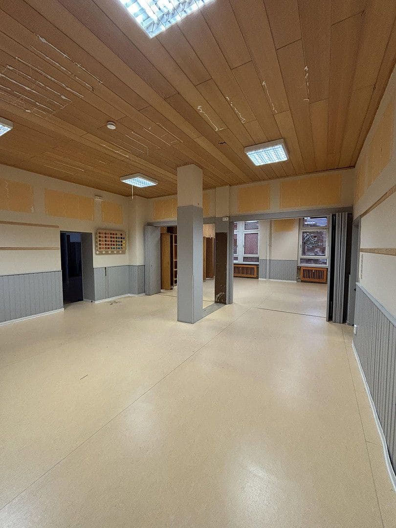 Pronájem kanceláře 246 m², Mönchwörthstraße 10-14, Mannheim, Bádensko-Württembersko Pronájem kanceláře 246 m², Mönchwörthstraße 10-14, Mannheim, Bádensko-Württembersko