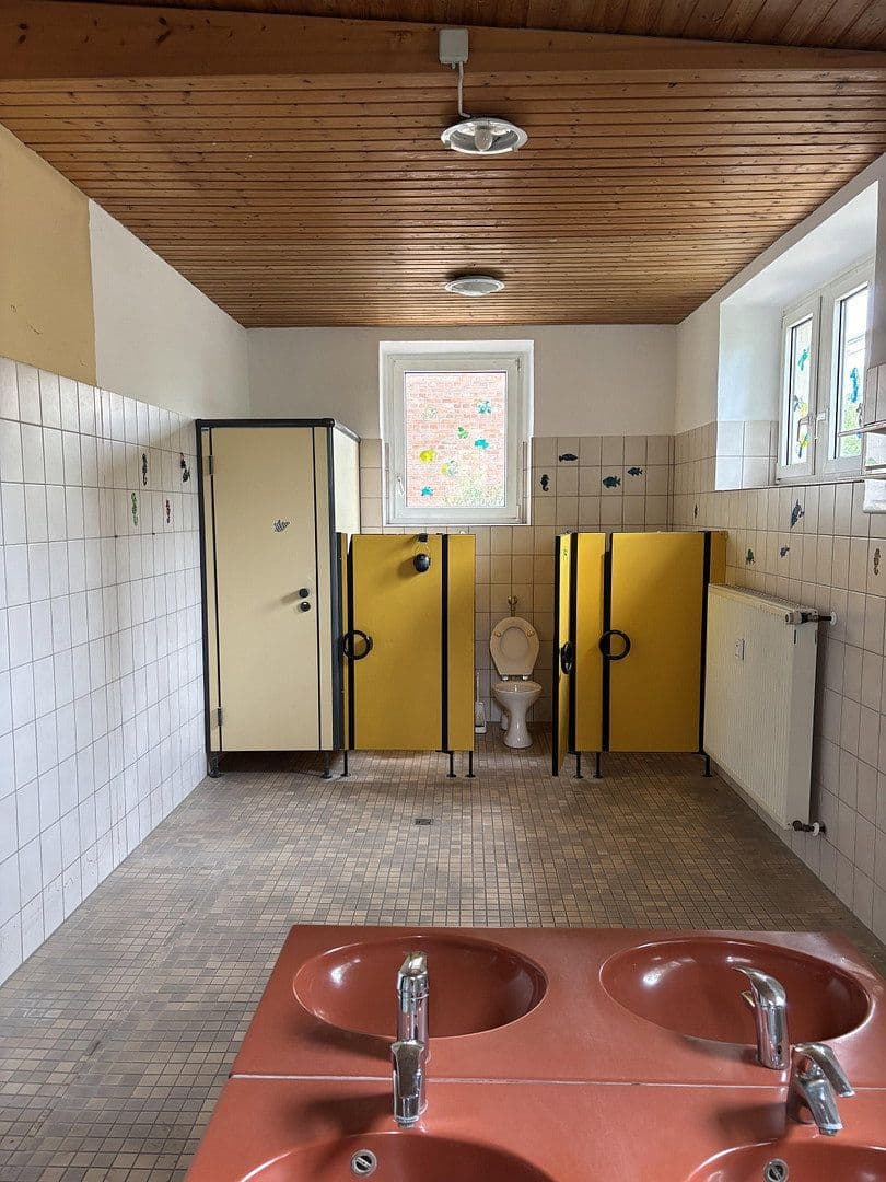 Pronájem kanceláře 246 m², Mönchwörthstraße 10-14, Mannheim, Bádensko-Württembersko Pronájem kanceláře 246 m², Mönchwörthstraße 10-14, Mannheim, Bádensko-Württembersko