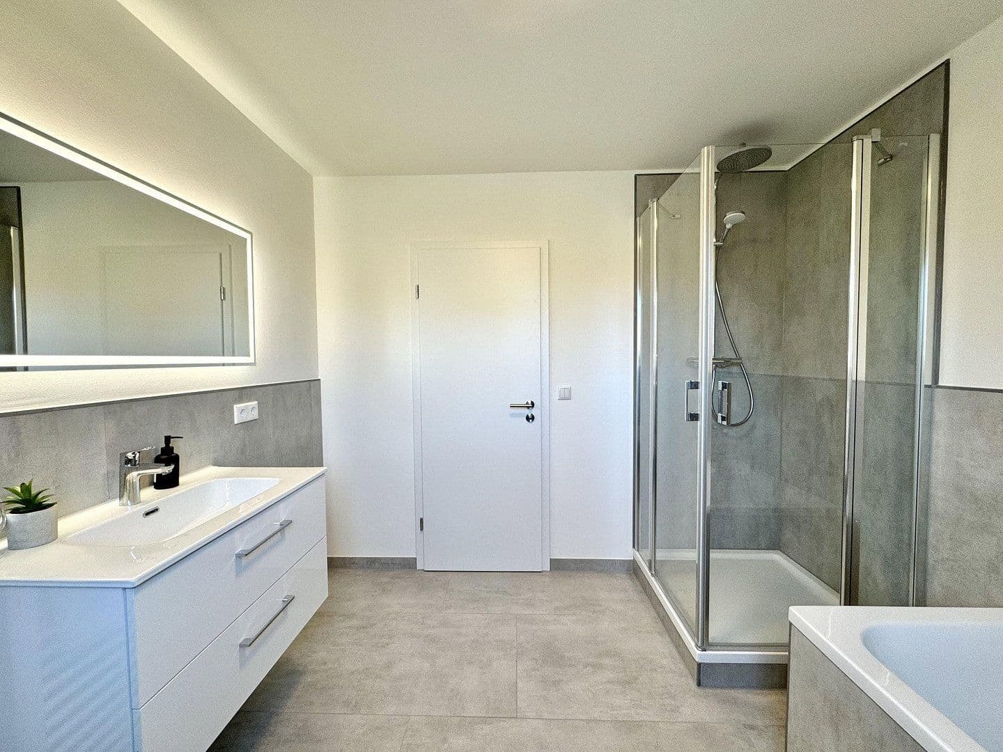 Prodej domu 127 m², pozemek 438 m², Wismar, Mecklenburg-Vorpommern Prodej domu 127 m², pozemek 438 m², Wismar, Mecklenburg-Vorpommern