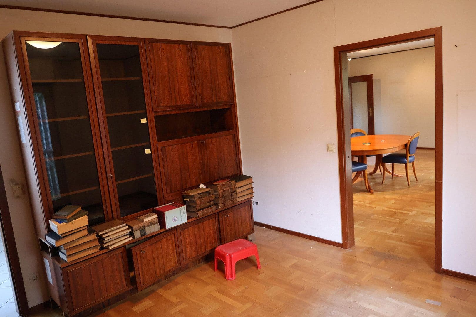 Prodej domu 165 m², pozemek 2.604 m², Moselstrasse 21, Dormagen, Severní Porýní-Vestfálsko Prodej domu 165 m², pozemek 2.604 m², Moselstrasse 21, Dormagen, Severní Porýní-Vestfálsko