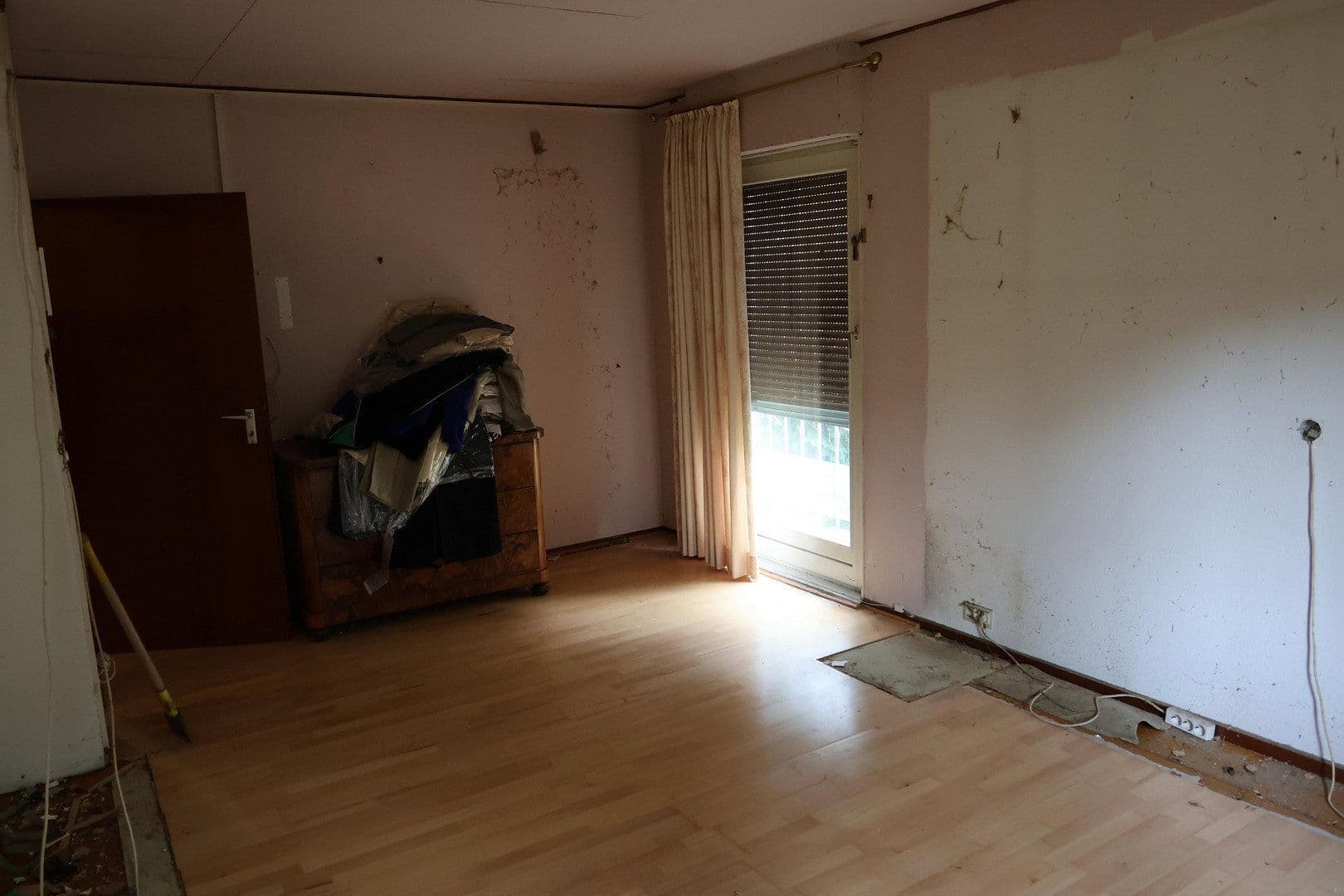 Prodej domu 165 m², pozemek 2.604 m², Moselstrasse 21, Dormagen, Severní Porýní-Vestfálsko Prodej domu 165 m², pozemek 2.604 m², Moselstrasse 21, Dormagen, Severní Porýní-Vestfálsko