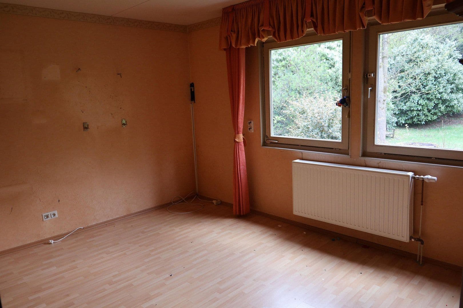 Prodej domu 165 m², pozemek 2.604 m², Moselstrasse 21, Dormagen, Severní Porýní-Vestfálsko Prodej domu 165 m², pozemek 2.604 m², Moselstrasse 21, Dormagen, Severní Porýní-Vestfálsko