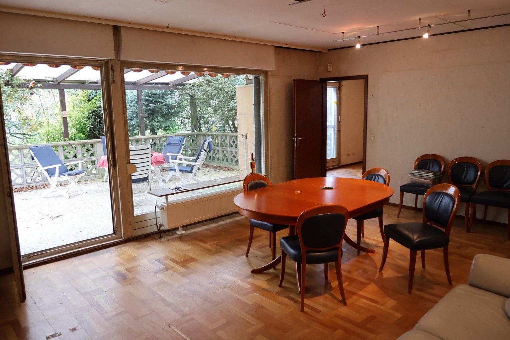 Prodej domu 165 m², pozemek 2.604 m², Moselstrasse 21, Dormagen, Severní Porýní-Vestfálsko Prodej domu 165 m², pozemek 2.604 m², Moselstrasse 21, Dormagen, Severní Porýní-Vestfálsko