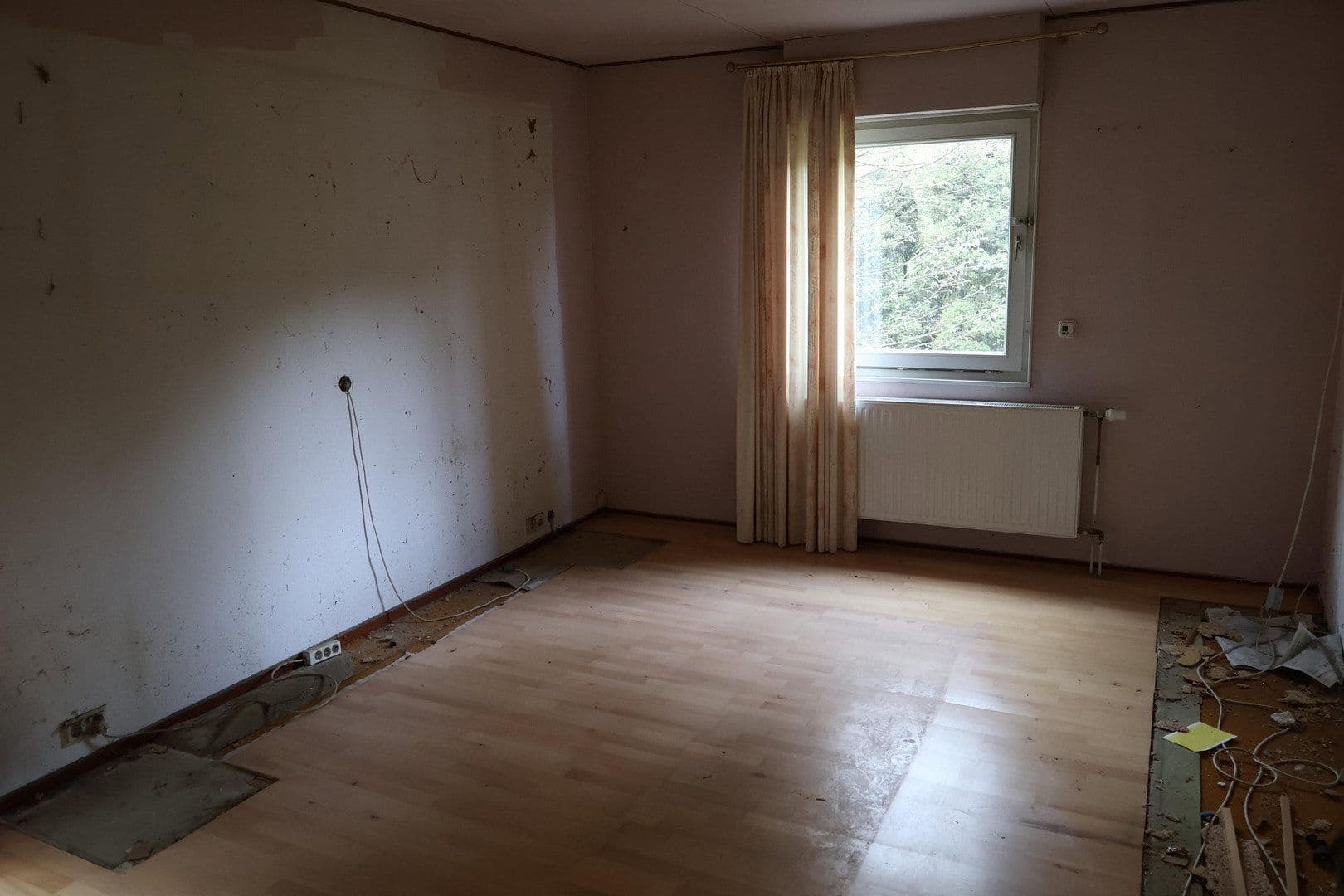 Prodej domu 165 m², pozemek 2.604 m², Moselstrasse 21, Dormagen, Severní Porýní-Vestfálsko Prodej domu 165 m², pozemek 2.604 m², Moselstrasse 21, Dormagen, Severní Porýní-Vestfálsko