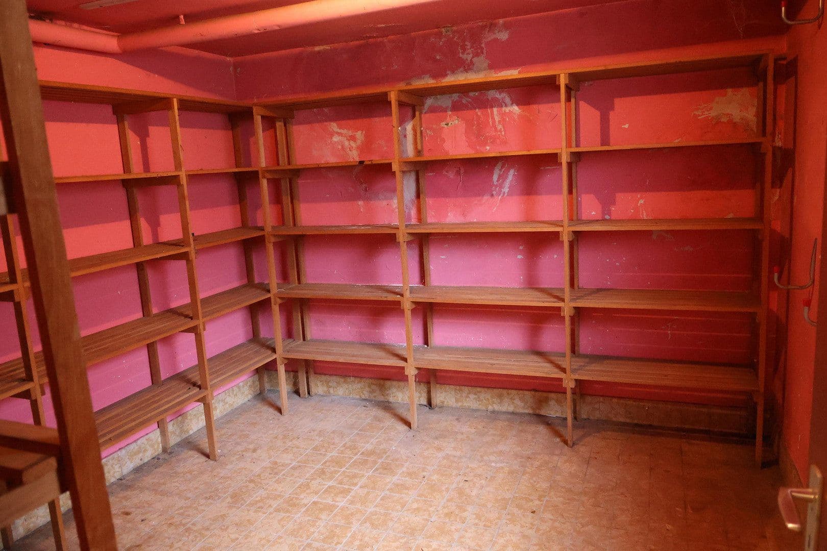 Prodej domu 165 m², pozemek 2.604 m², Moselstrasse 21, Dormagen, Severní Porýní-Vestfálsko Prodej domu 165 m², pozemek 2.604 m², Moselstrasse 21, Dormagen, Severní Porýní-Vestfálsko