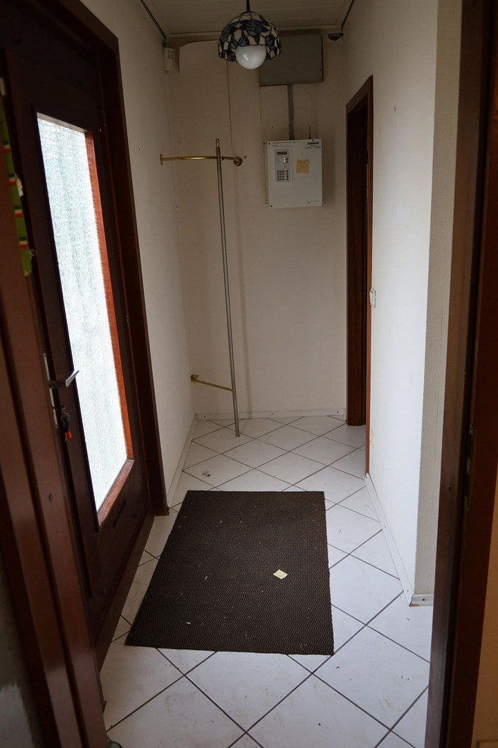 Prodej domu 165 m², pozemek 2.604 m², Moselstrasse 21, Dormagen, Severní Porýní-Vestfálsko Prodej domu 165 m², pozemek 2.604 m², Moselstrasse 21, Dormagen, Severní Porýní-Vestfálsko
