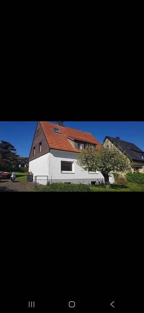 Prodej domu 137 m², pozemek 840 m², Hangstraße 12, Möhnesee, Severní Porýní-Vestfálsko Prodej domu 137 m², pozemek 840 m², Hangstraße 12, Möhnesee, Severní Porýní-Vestfálsko