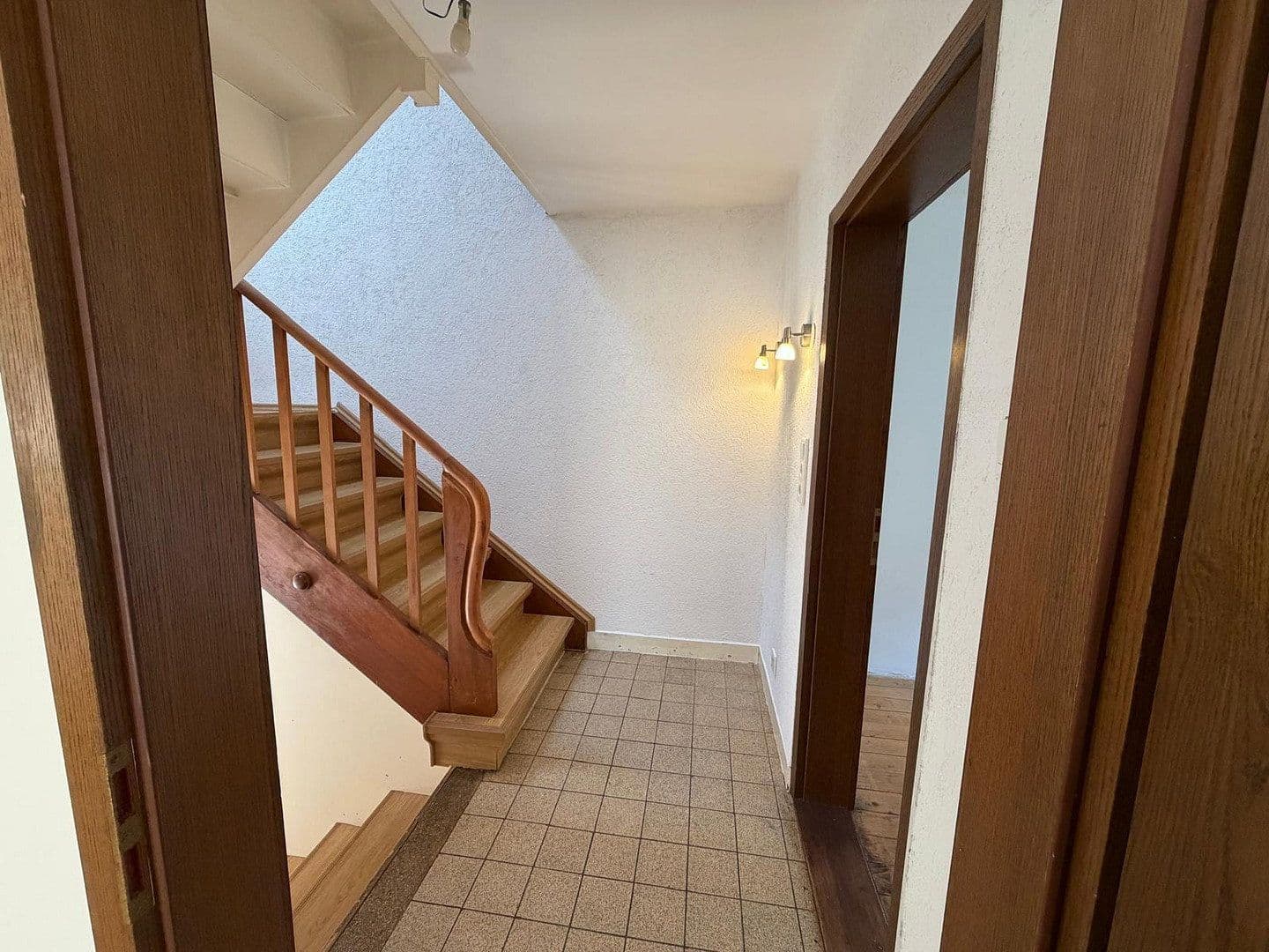 Prodej domu 83 m², pozemek 282 m², Bammental, Bádensko-Württembersko Prodej domu 83 m², pozemek 282 m², Bammental, Bádensko-Württembersko