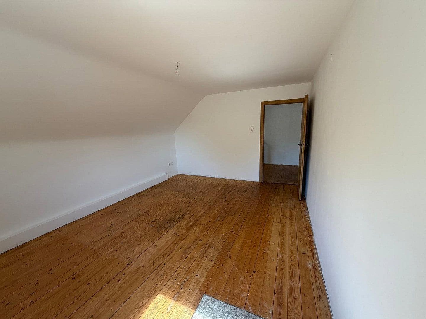 Prodej domu 83 m², pozemek 282 m², Bammental, Bádensko-Württembersko Prodej domu 83 m², pozemek 282 m², Bammental, Bádensko-Württembersko