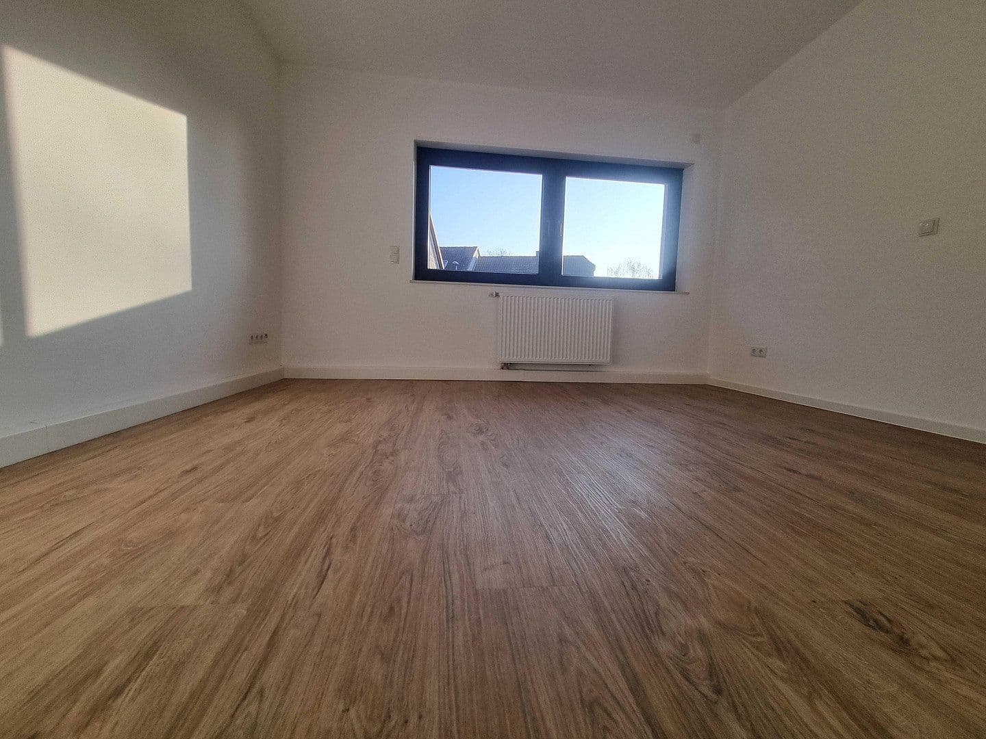Prodej bytu 3+1 99 m², Eisenbahnstr. 4a, Steinwenden, Porýní-Falc Prodej bytu 3+1 99 m², Eisenbahnstr. 4a, Steinwenden, Porýní-Falc