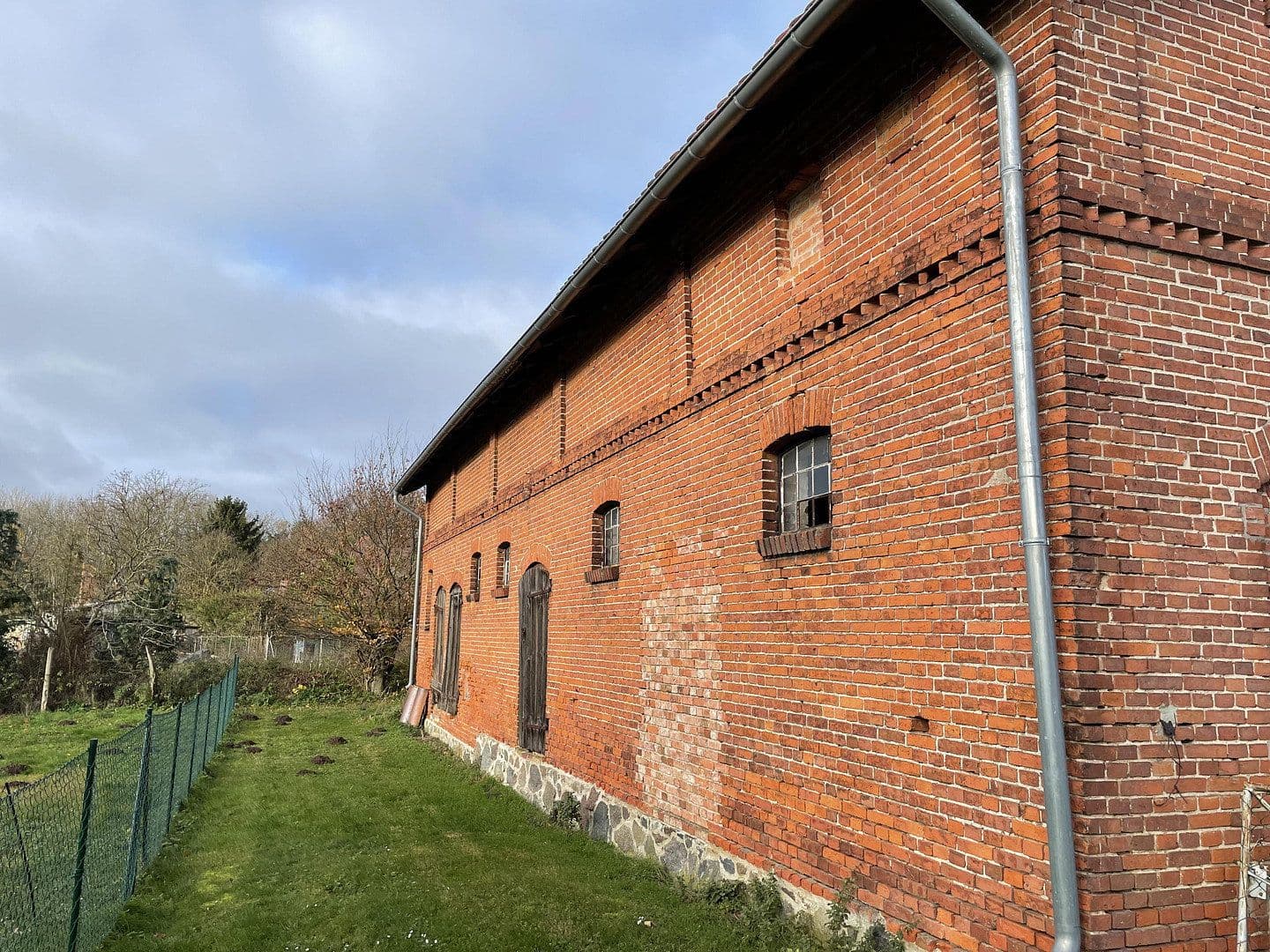 Prodej domu 300 m², pozemek 1.058 m², Dorfstrasse, Penzlin, Mecklenburg-Vorpommern Prodej domu 300 m², pozemek 1.058 m², Dorfstrasse, Penzlin, Mecklenburg-Vorpommern