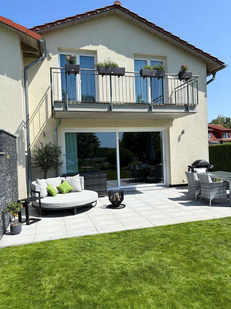 Prodej domu 230 m², pozemek 763 m², Berlin, Berlín Prodej domu 230 m², pozemek 763 m², Berlin, Berlín